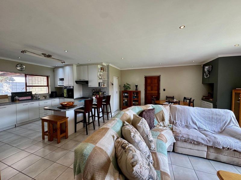 4 Bedroom Property for Sale in Rouxville Western Cape